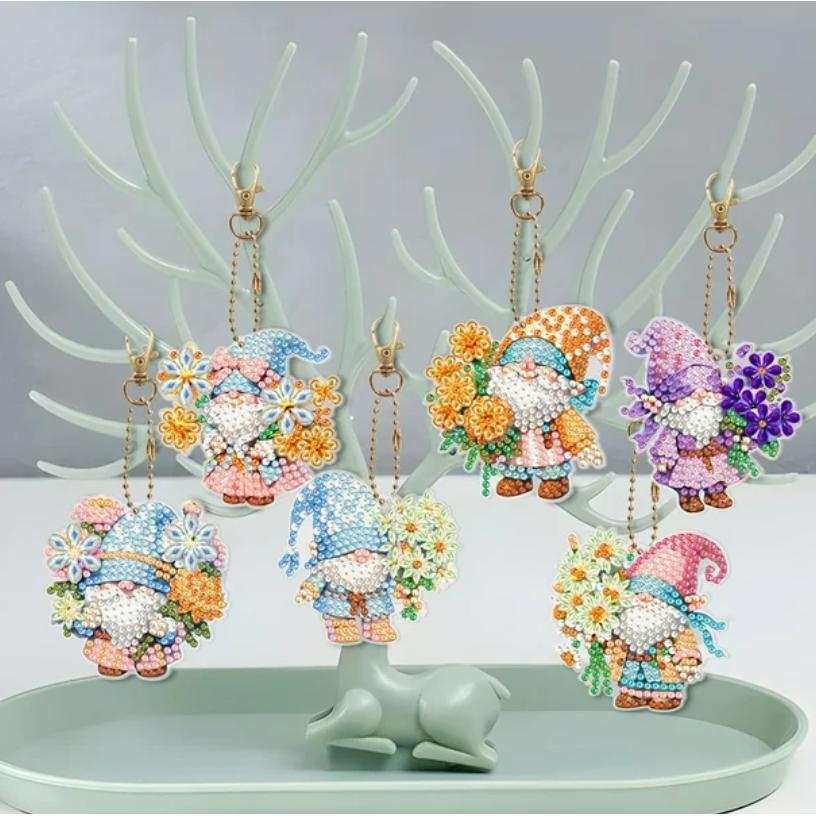 Flower Friends Gnome Key Chain Kit-Special-DiamondArt.ca