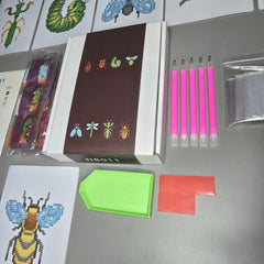 Creepy Crawly Sparkle Minis 8 Canvas Kit-Round-DiamondArt.ca